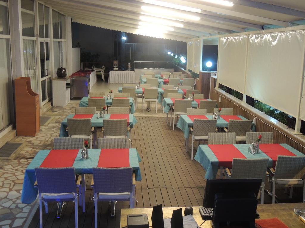 Hotel La Mosae Аланя Екстериор снимка